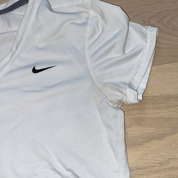 Nike Dri Fit White V Neck Short Sleeve - Picture 5 of 5
